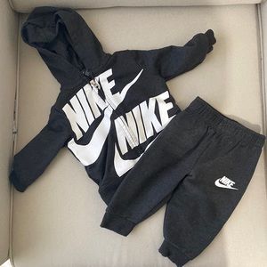 6 months Nike sweatsuit